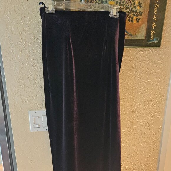 Bi Color Velvet Maxie Skirt - Picture 2 of 4